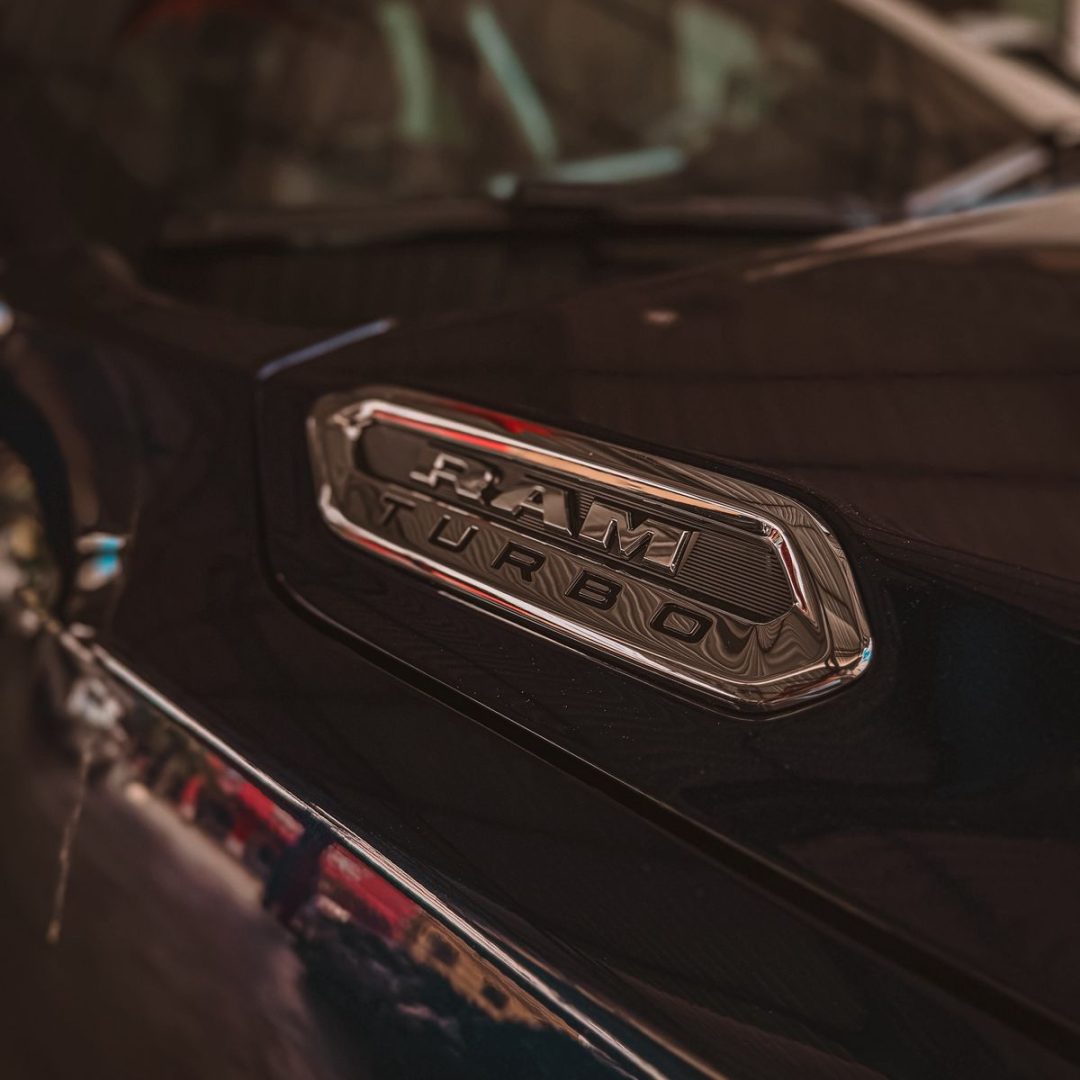 s10 (9)